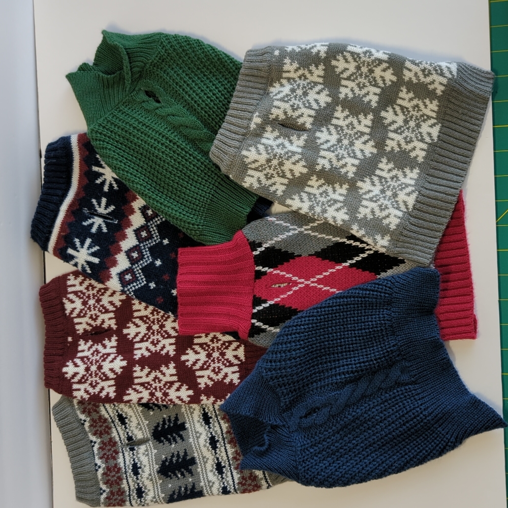 🐶 Lot of 7 Small Dog Sweaters 🐶